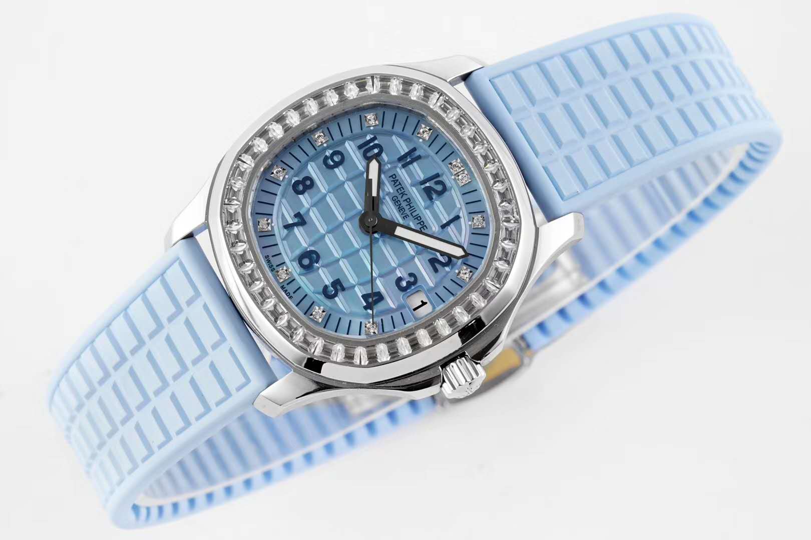 Aquanaut Luce 5072G-001 Blue MOP Dial in Grey Gold