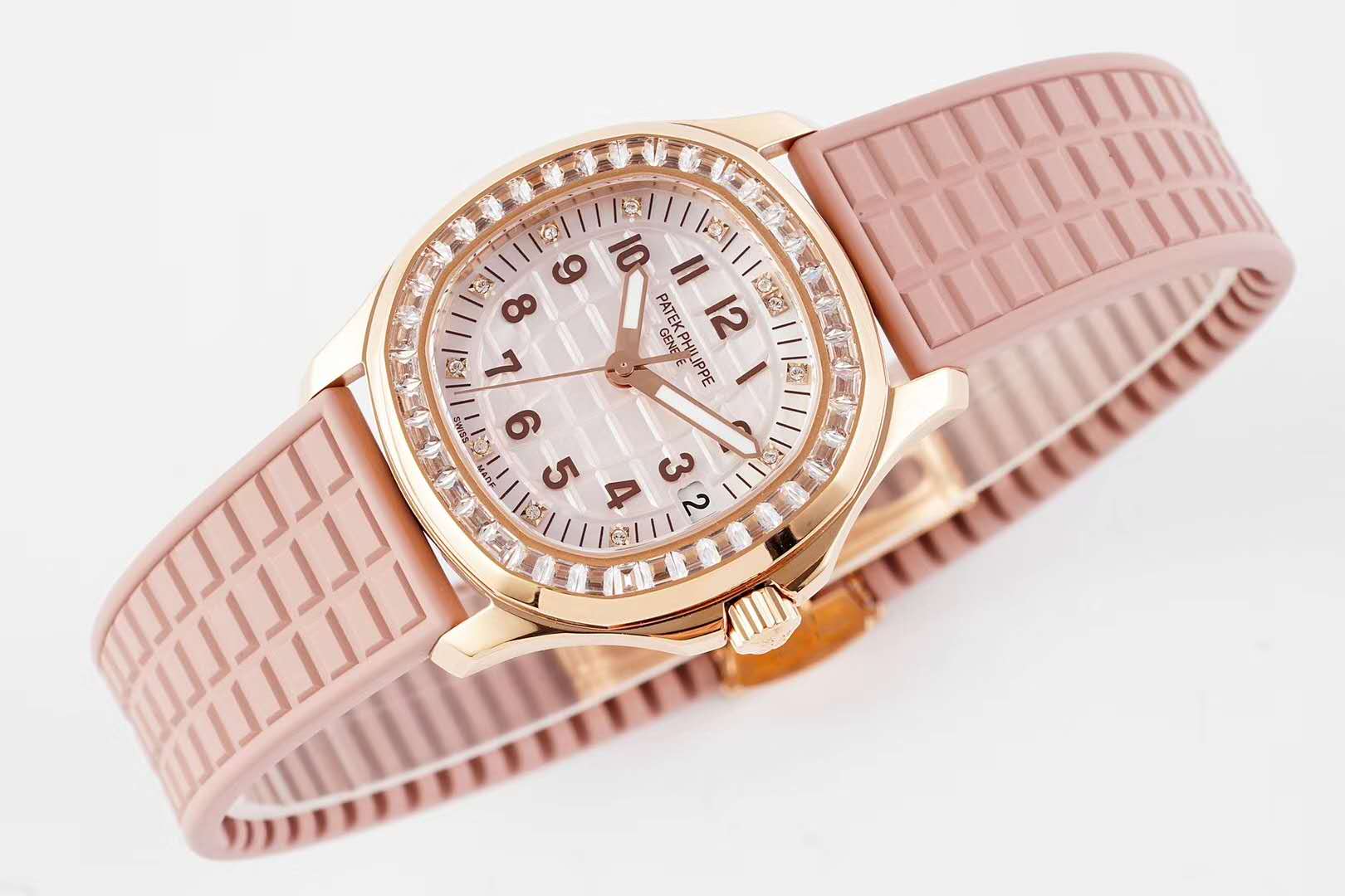 Aquanaut Luce 5072R MOP Dial in Rose Gold