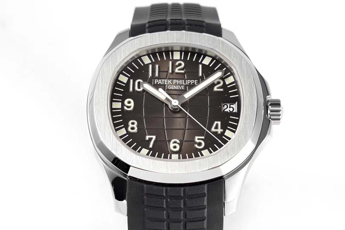 Aquanaut 5165A-001 Black Dial in Steel