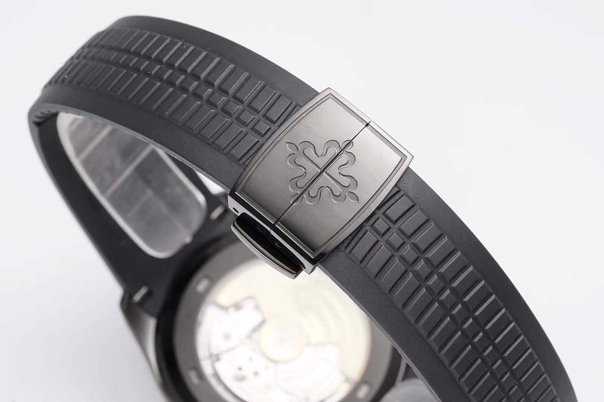 Aquanaut 5167A ‘Black Venom Limited Edition’ Black Dial on Black Rubber Strap