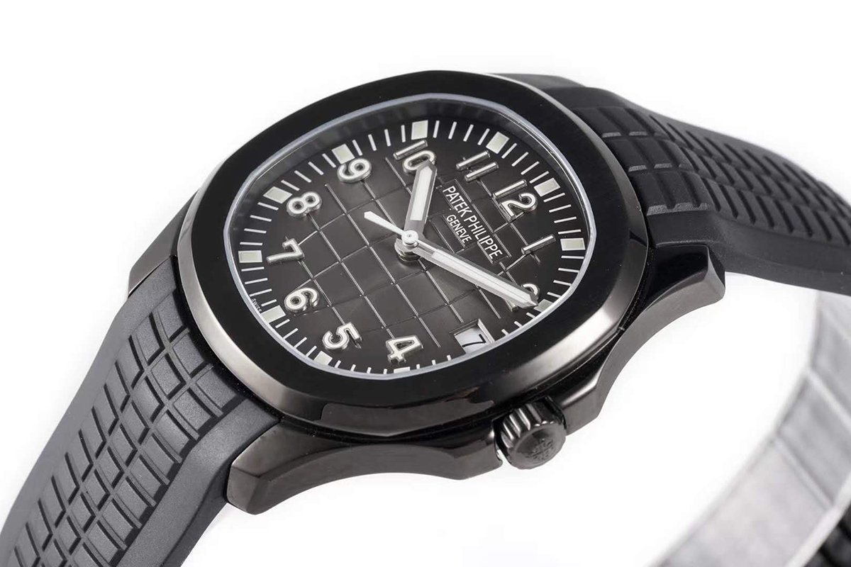 Aquanaut 5167A ‘Black Venom Limited Edition’ Black Dial on Black Rubber Strap
