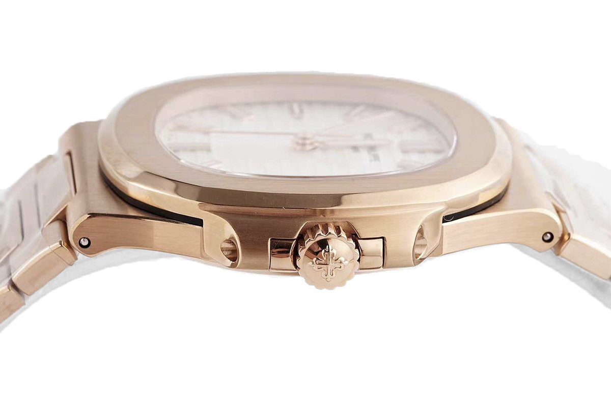 Nautilus Jumbo 5711/1R White Dial