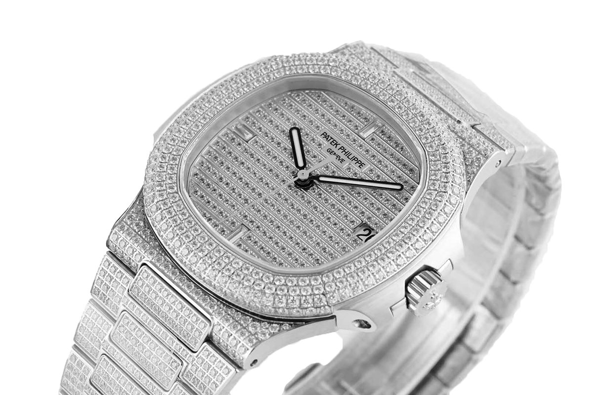 Nautilus Jumbo 5711 D1am0nd Dial in White Gold with Paved D1am0nds