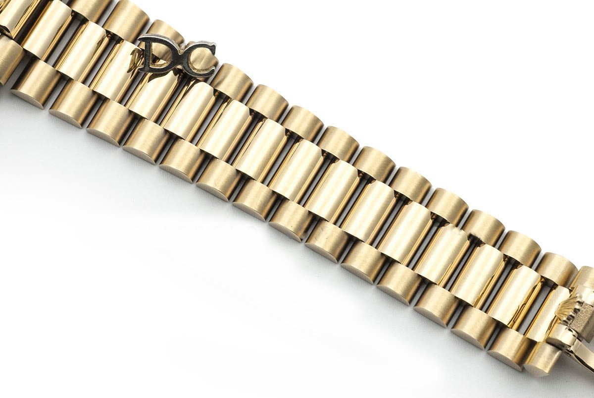 Day-Date 40 228238 White Dial in Yellow Gold