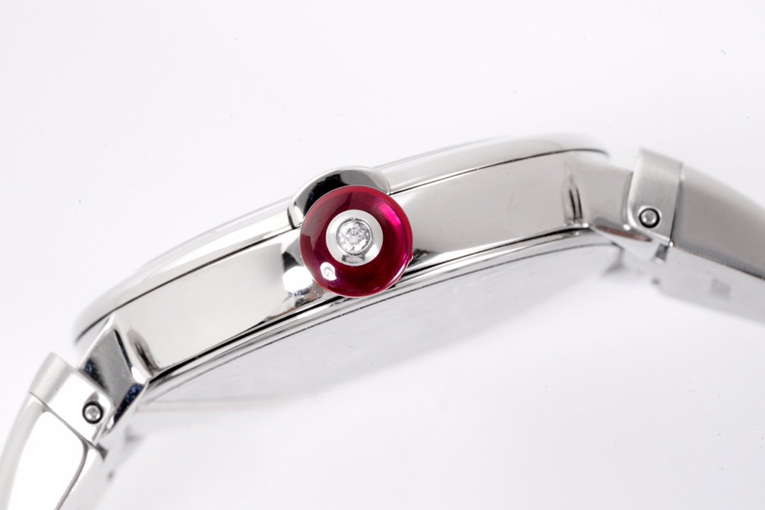 Lvcea Black Dial in Steel