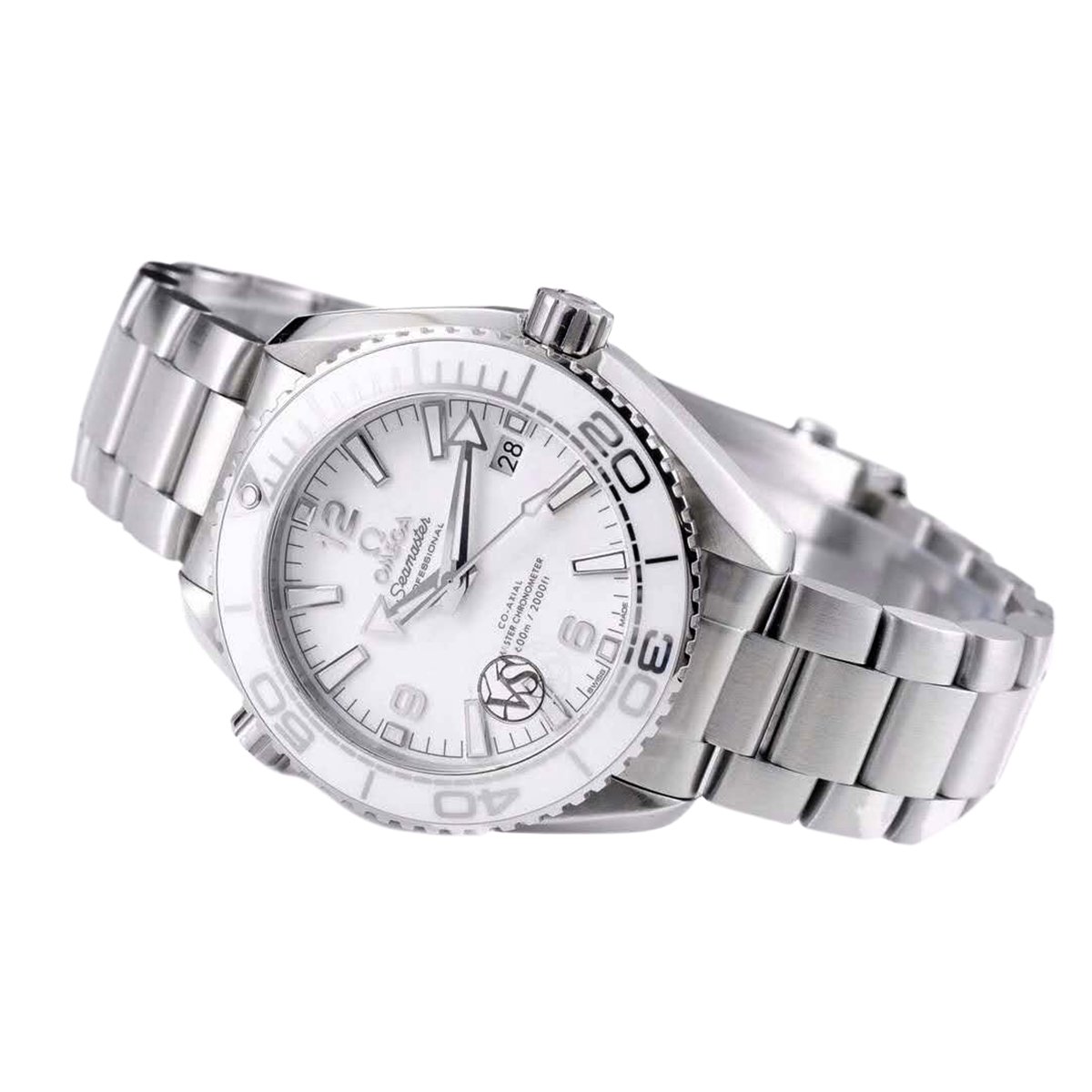 Seamaster Planet Ocean 600M Co-Axial Master Chronometer White Dial 39.5mm on Bracelet