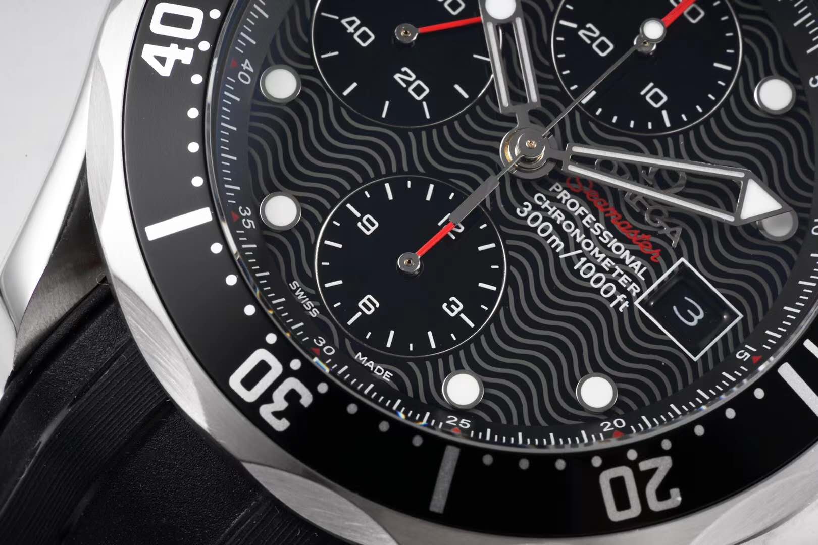 Seamaster Diver 300m Chronograph Black Dial on Rubber Strap