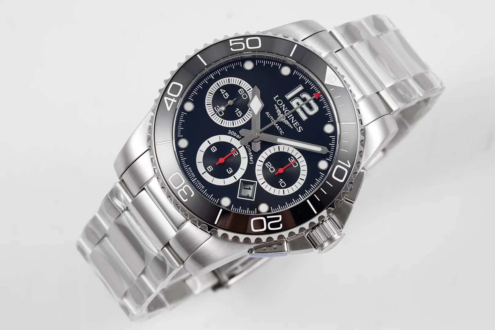 Hydroconquest Black Dial on Bracelet