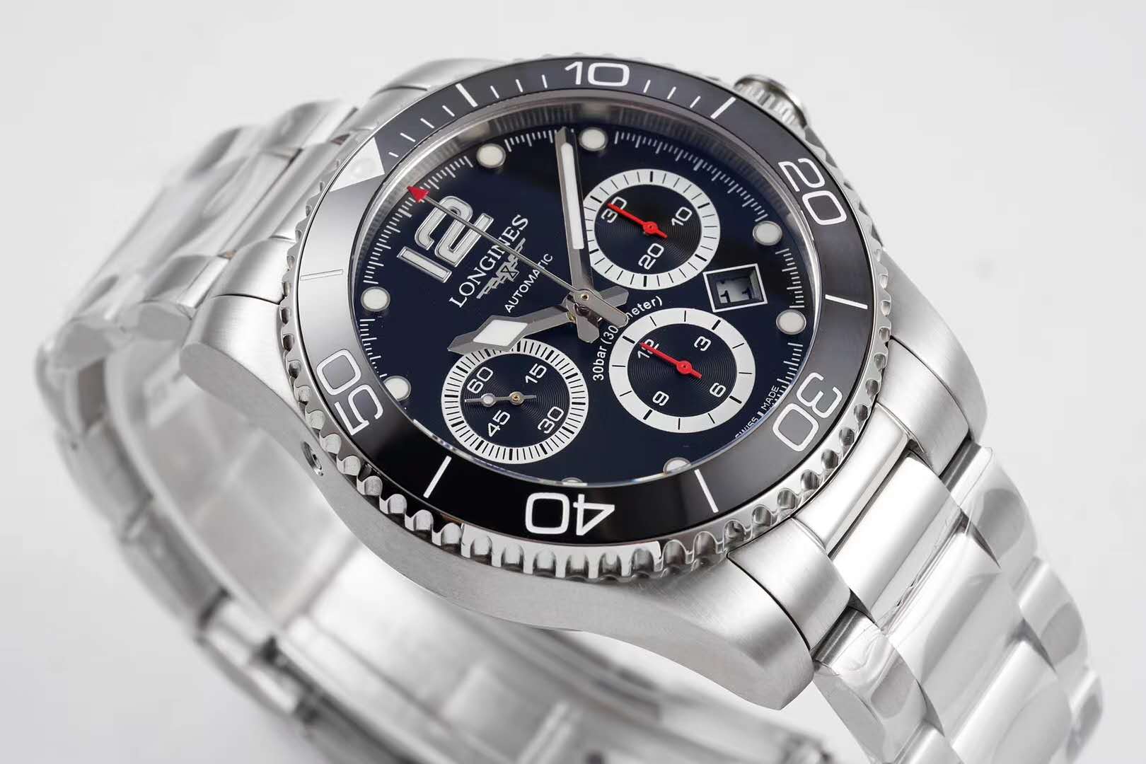 Hydroconquest Black Dial on Bracelet