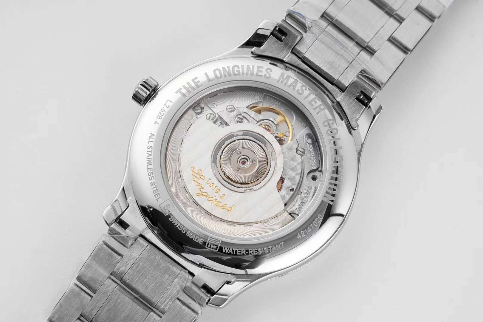 Master Collection White Dial on Bracelet