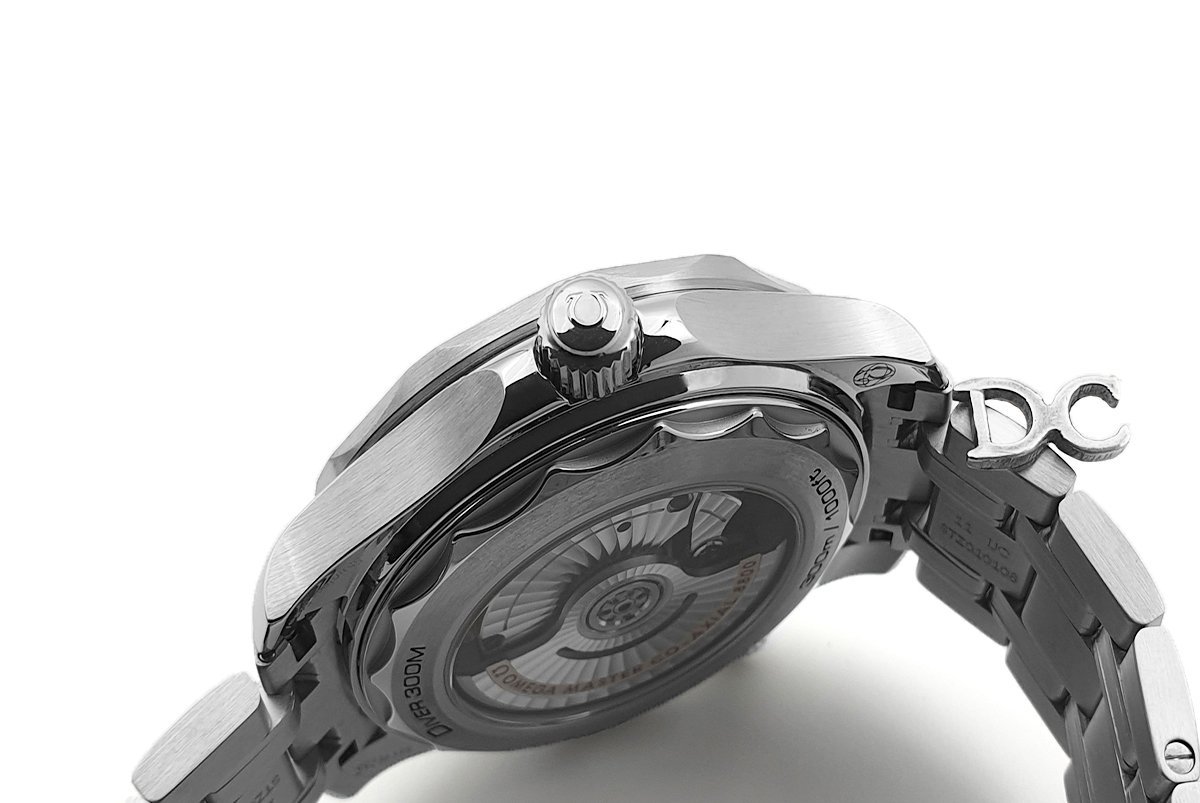 Seamaster Diver 300M 0me*ga Co-Axial Master Chronometer 42mm White Dial with Black Bezel
