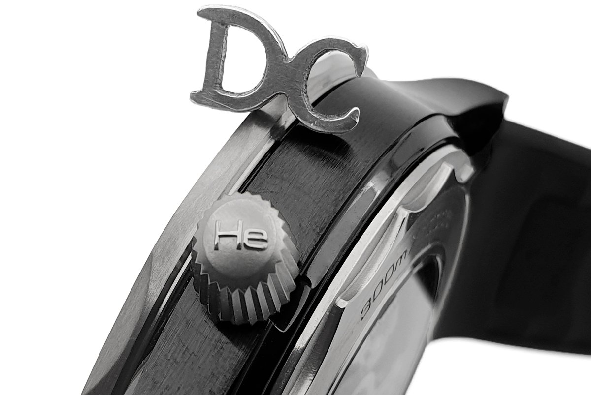 Seamaster Diver 300M Co-Axial Master Chronometer Black Dial 43.5mm on Black Rubber Strap
