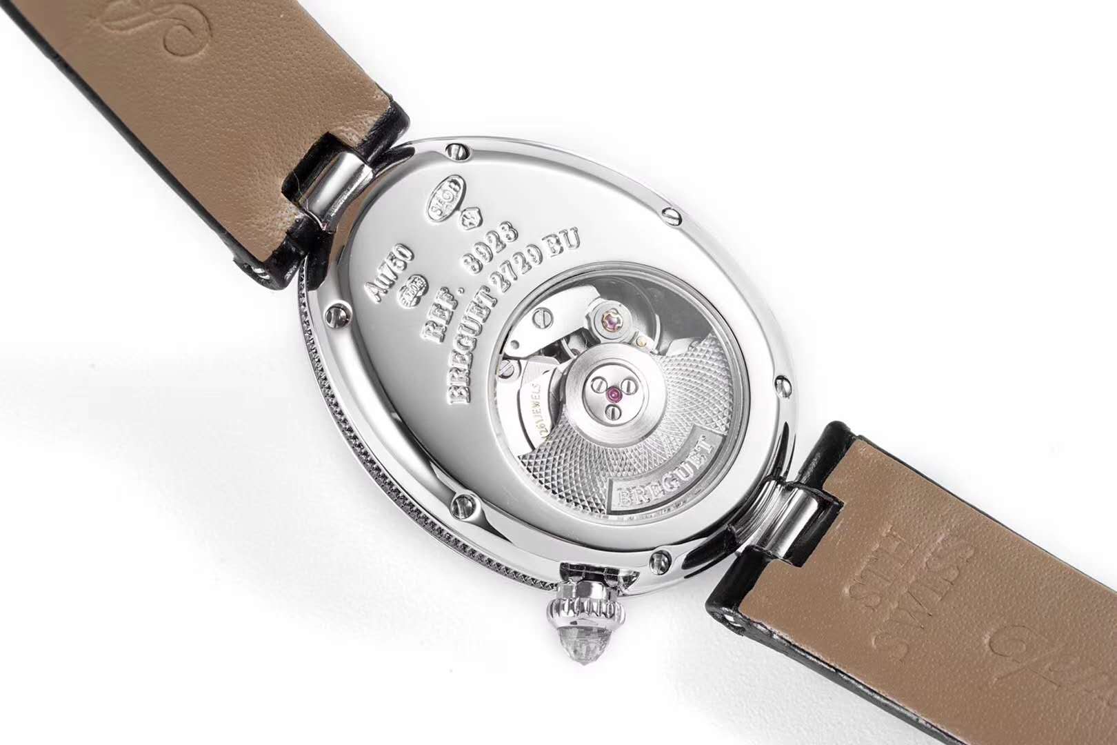 Reine de Naples in White Gold