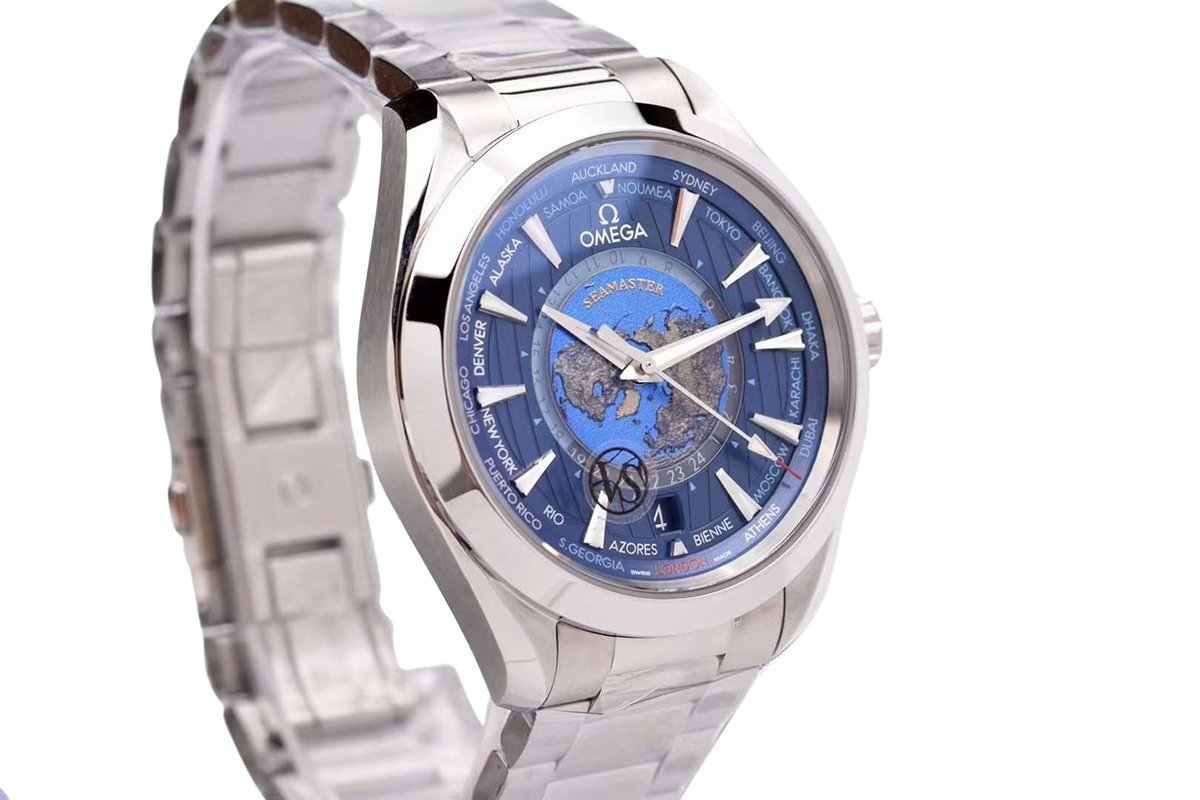 Seamaster Aqua Terra Worldtimer Master Chrononometer Blue Dial on Bracelet