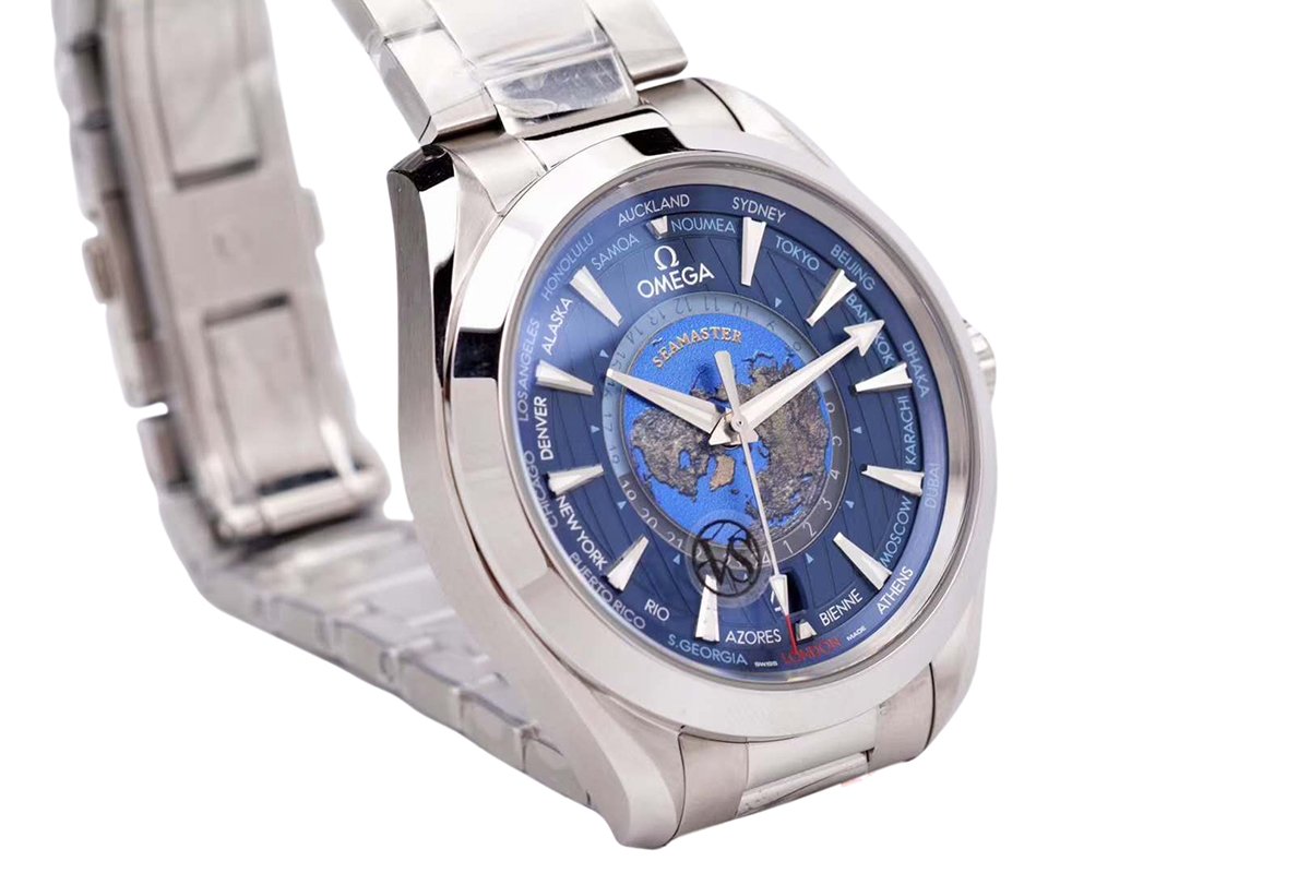 Seamaster Aqua Terra Worldtimer Master Chrononometer Blue Dial on Bracelet