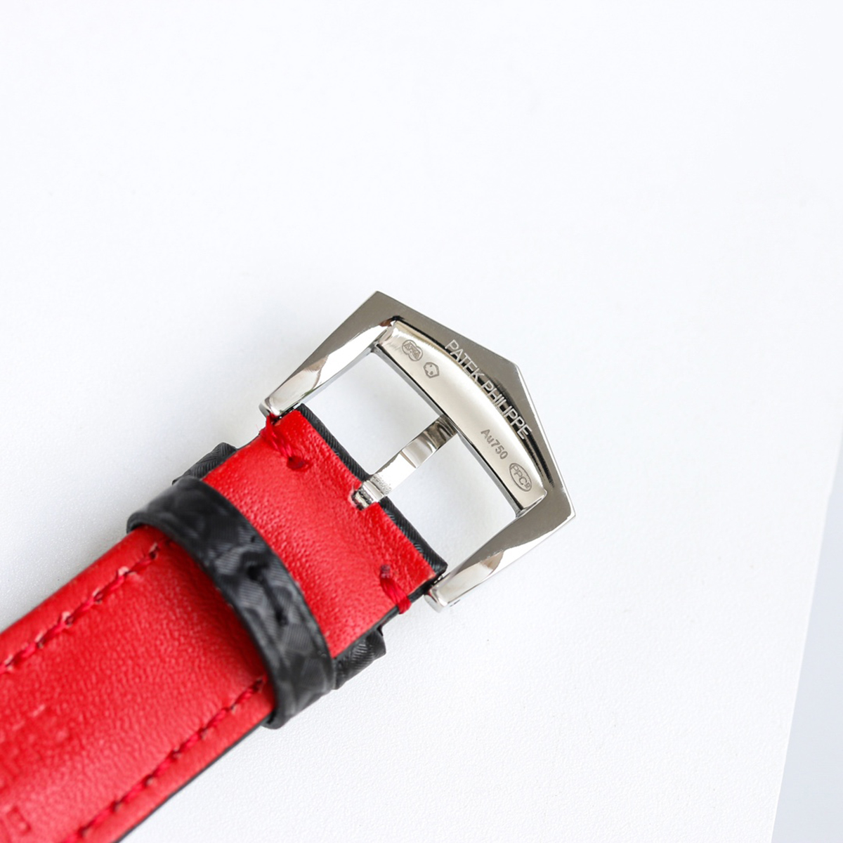 Calatrava 6007G-001 Red Black Dial in White Gold