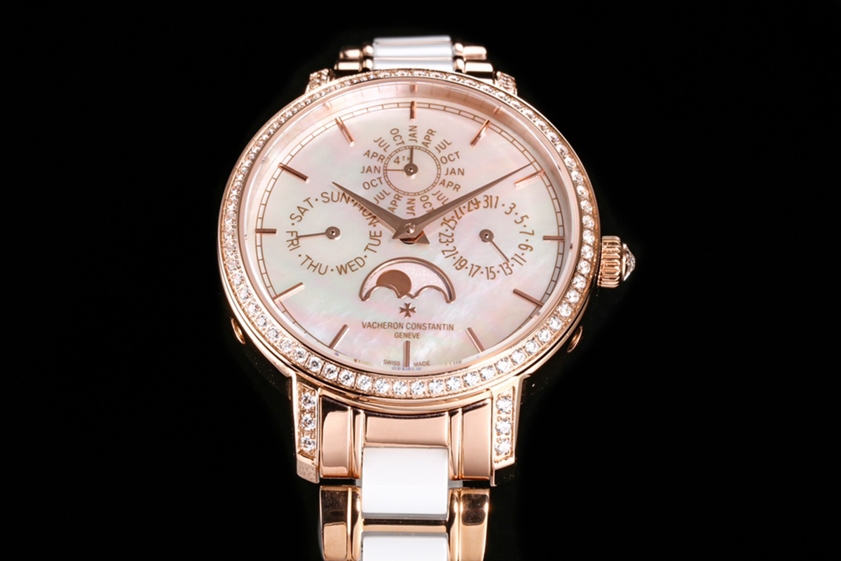 Traditionelle Perpetual Calendar Ultra-Thin 4305T/000R-B947 White Dial in Pink Gold on Bracelet