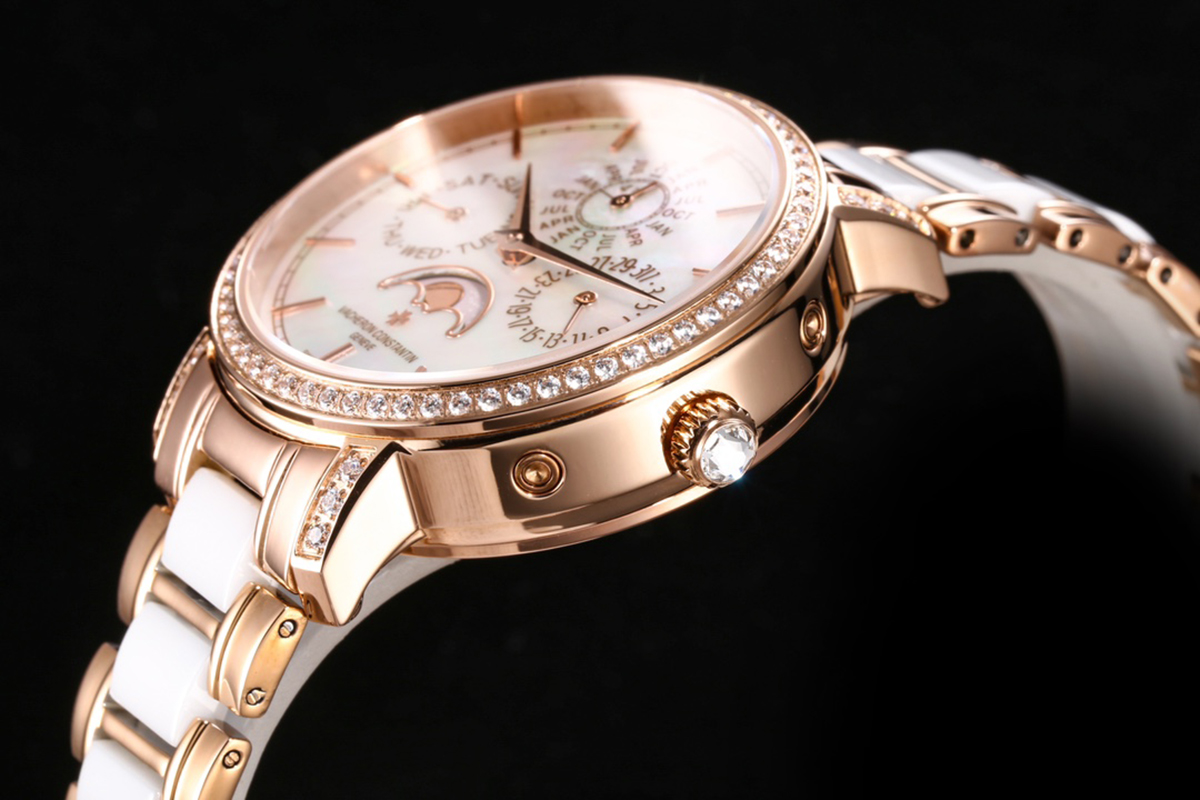 Traditionelle Perpetual Calendar Ultra-Thin 4305T/000R-B947 White Dial in Pink Gold on Bracelet