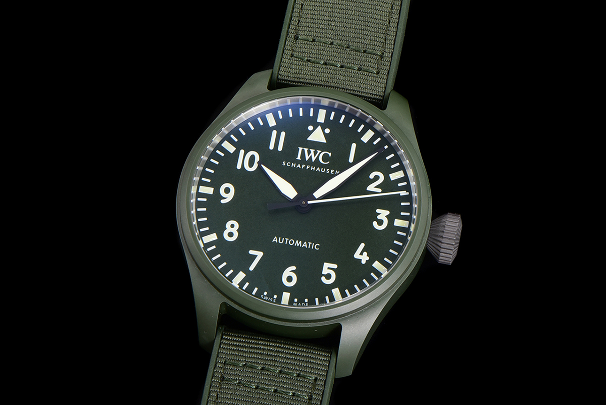 Big Pilot’s Watch 43 IW329802 Top Gun Edition Woodland on Camo Strap