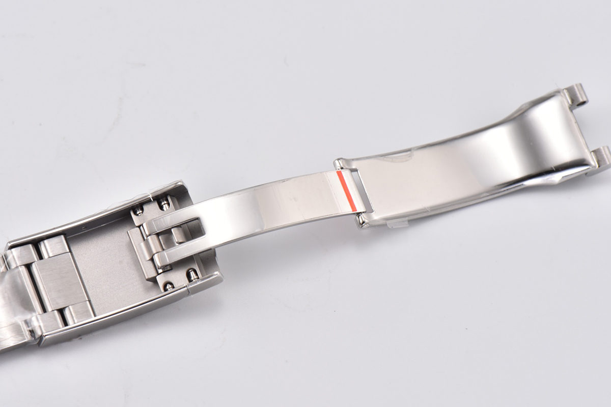Datejust 41 126334 Bright Black Dial Stick Markers on Oyster Bracelet