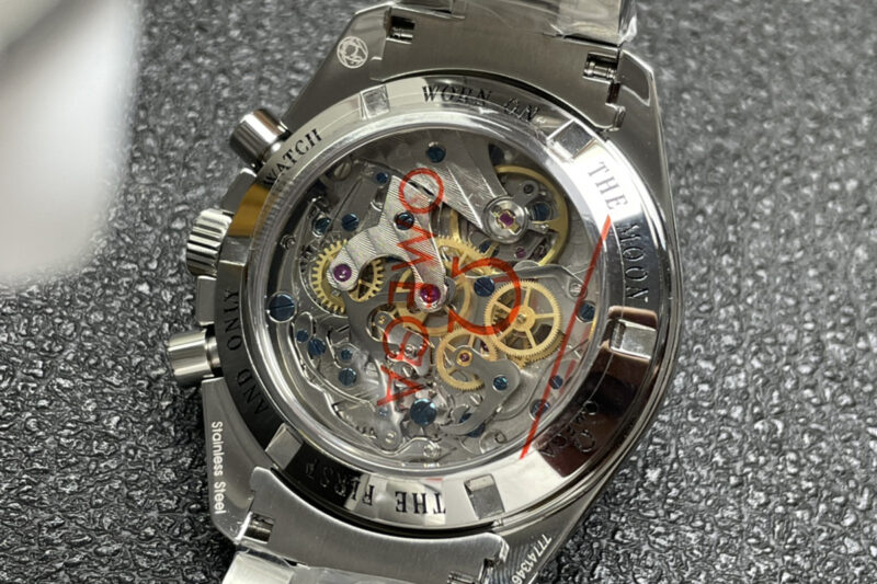 Speedmaster Moonwatch Professional White Dial in Steel ZF